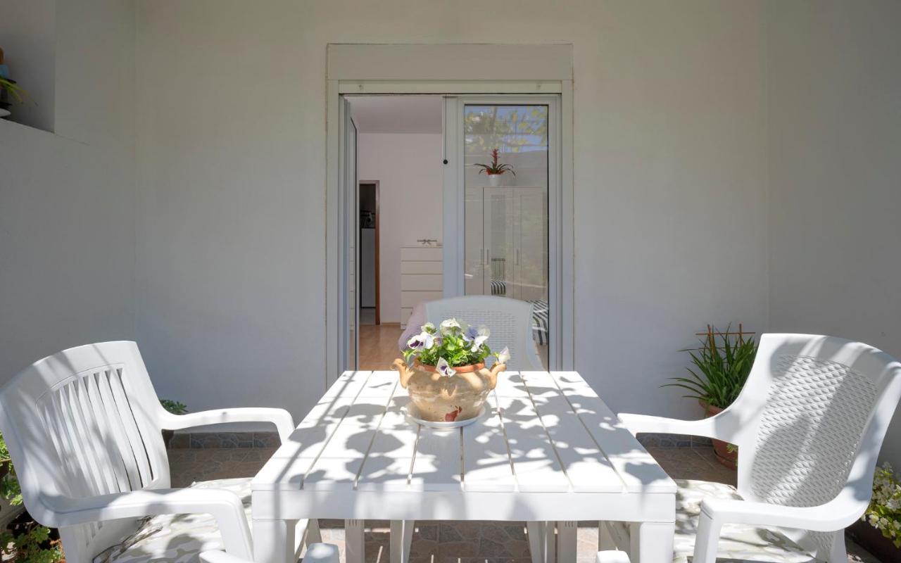 Apartments Draganic Jelsa  Exterior foto