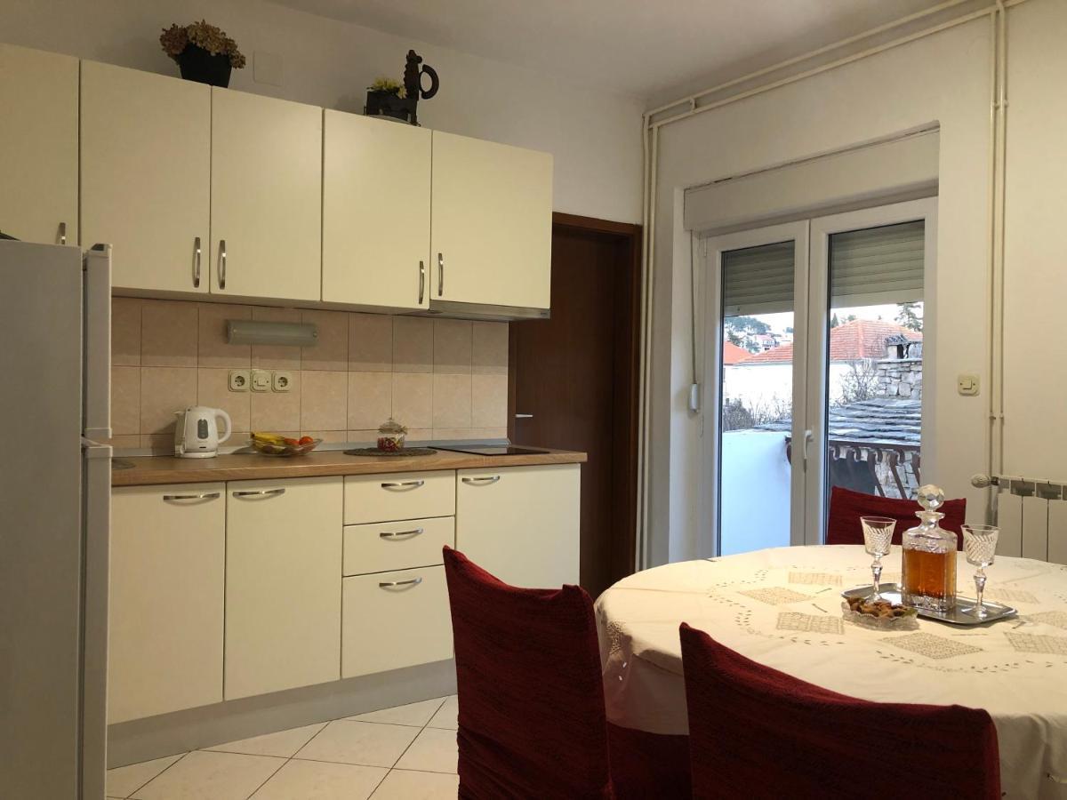 Apartments Draganic Jelsa  Exterior foto