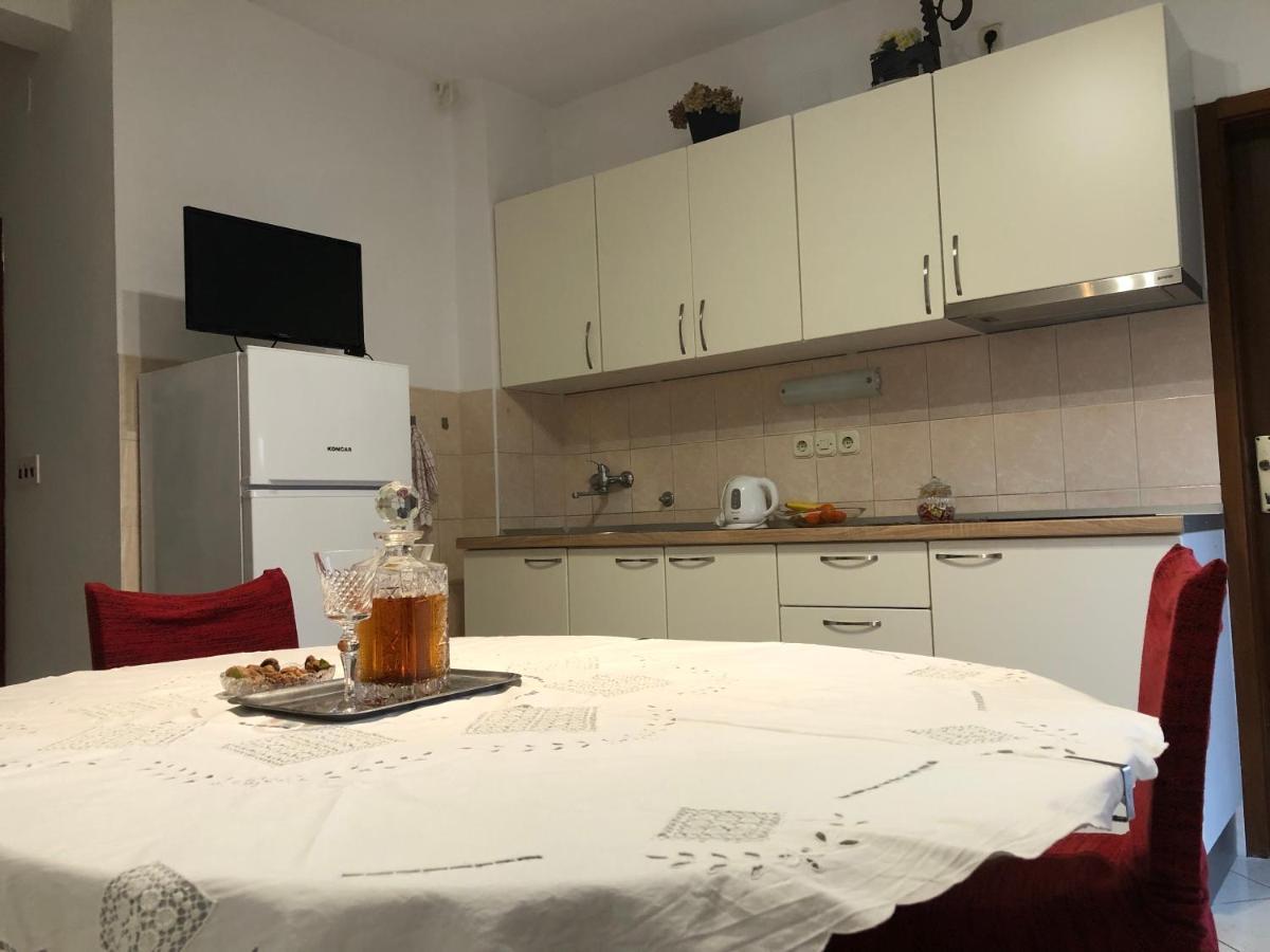 Apartments Draganic Jelsa  Exterior foto